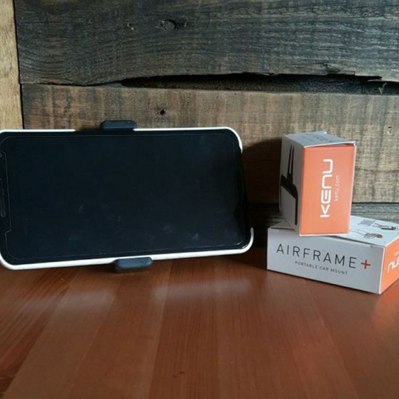 KENU AirFrame+ Smartphone Car cent mount - Picture 3 of 5
